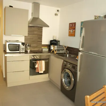 Apartment 5/6 Couchages Avec Piscine, Terrasse Et Proche - - Fr-1-784-33 *